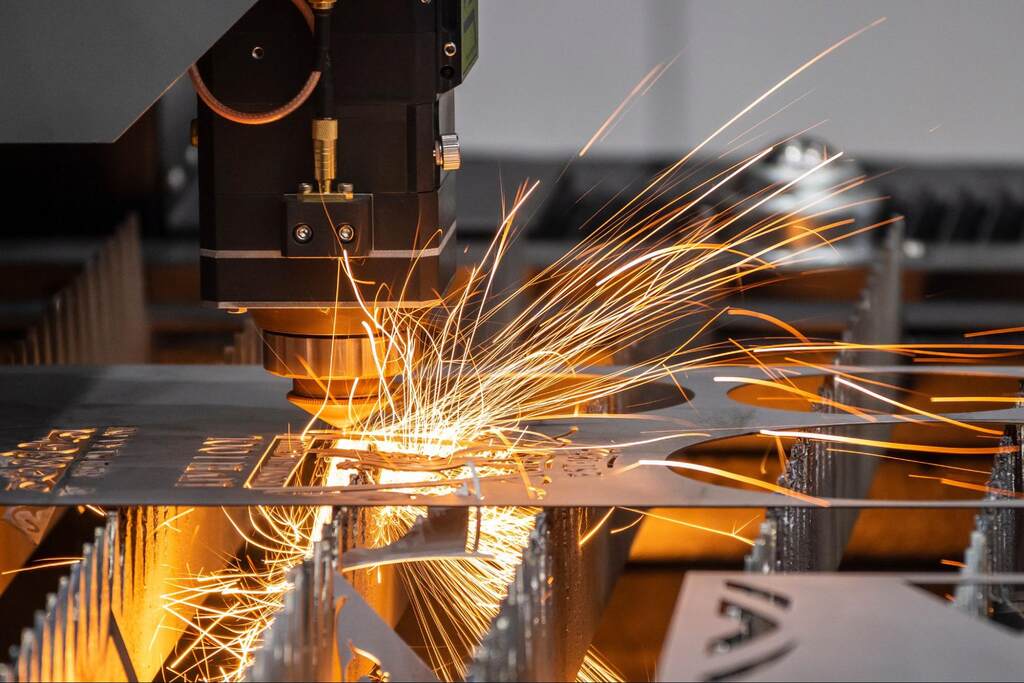 Uso de maquina de corte a laser